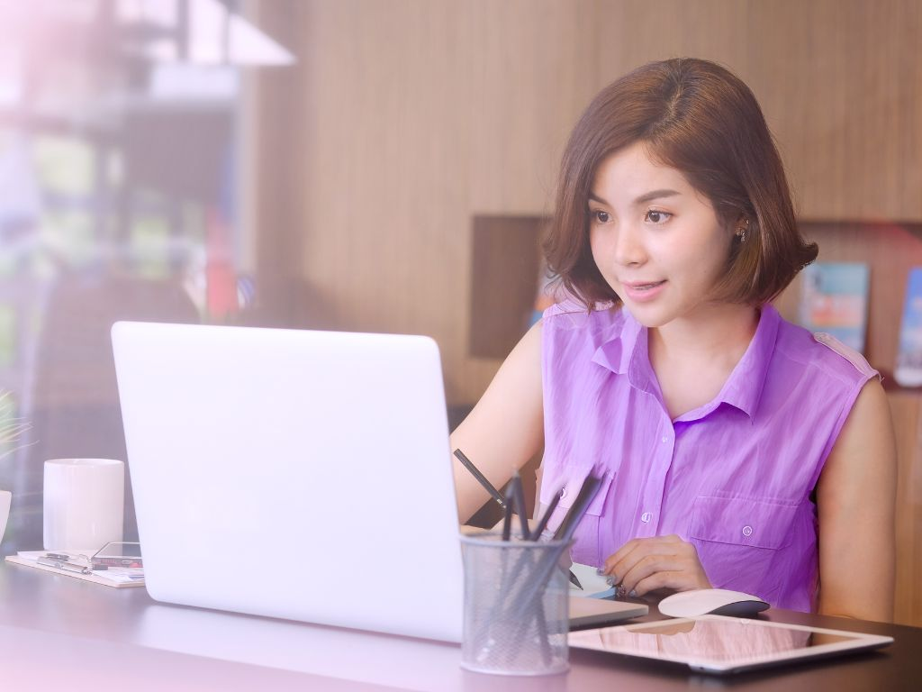 Selecting the Ideal Domestic Helper in Singapore: 10 Essential Interview Questions