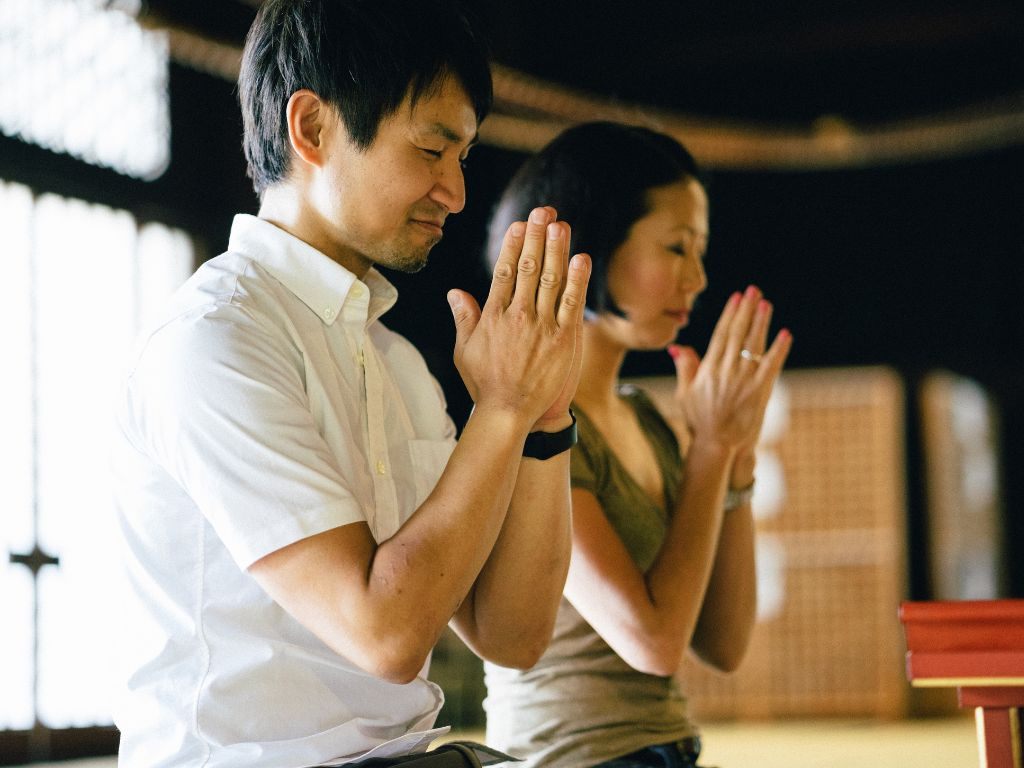  Celebrating Vesak Day in Singapore: A Guide for Employers and Domestic Helpers